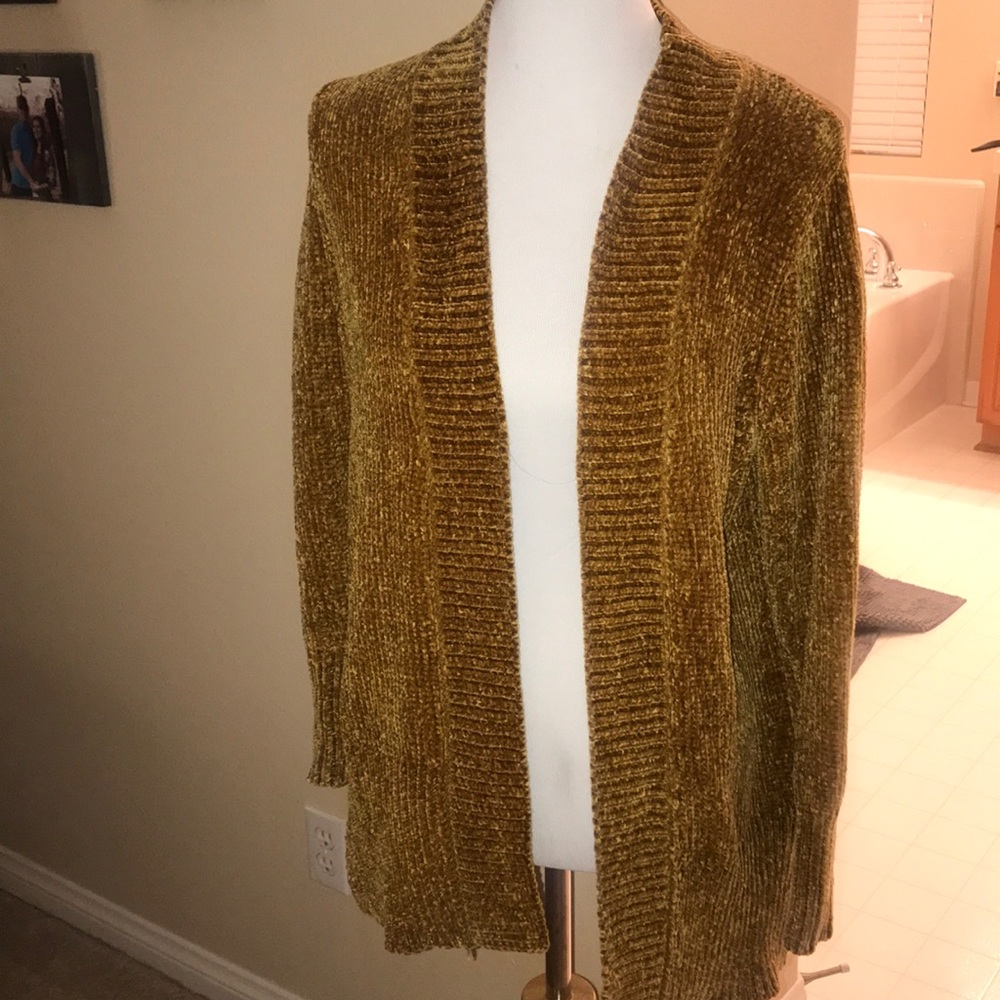 Mustard yellow cardigan